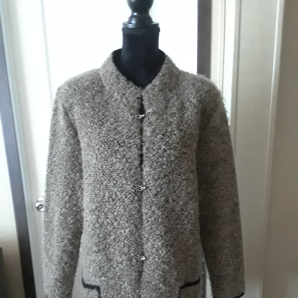 𝅺KRISS Made In Sweden Knit Cardigan Size M